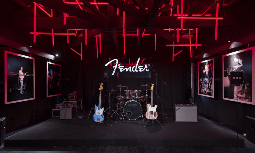 Fender「青春没有废片」主题摄影展暨限量款 WASTED YOUTH 联名新品中国首发体验在沪举办